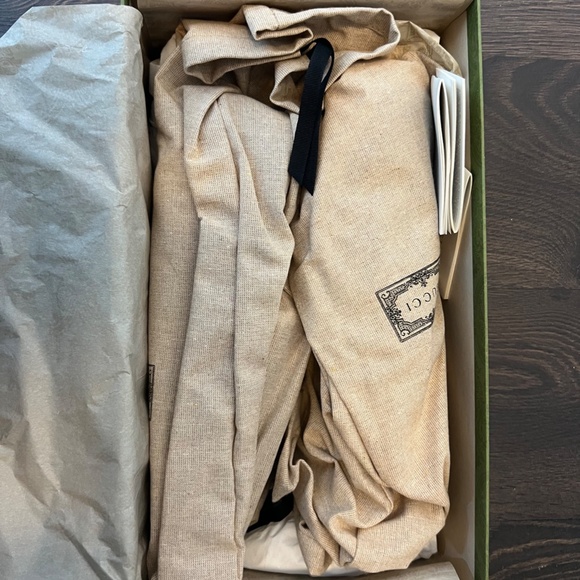 Men's Gucci Shoes - Picture 3 of 6